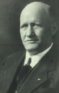 B. B. Moeur