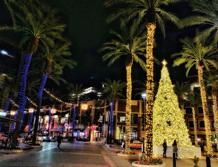 holiday tree at centerpoint 740x565